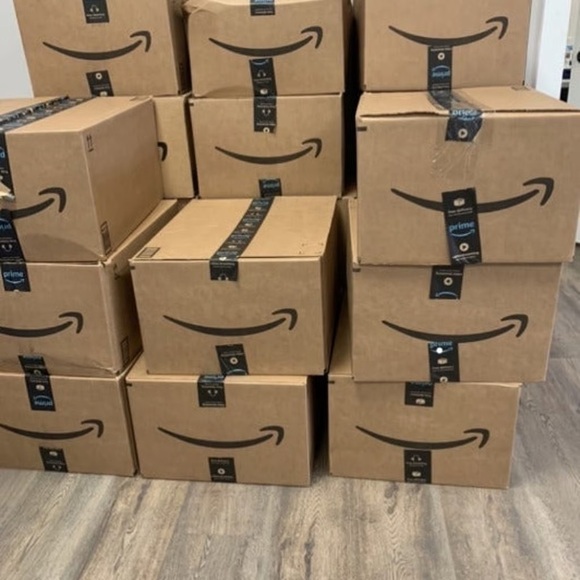 LARGE Amazon BEAUTY Box, Brand NEW 📦 🔥 NO JUNK, NO used products, 5 ⭐️ rating!​​ - Picture 3 of 16